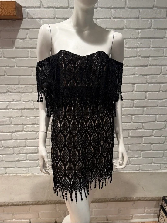 Stone Cold Fox Black Off Shoulder Fringe Boho Embroidery Lace Mini Festival IOWA - Picture 4 of 14